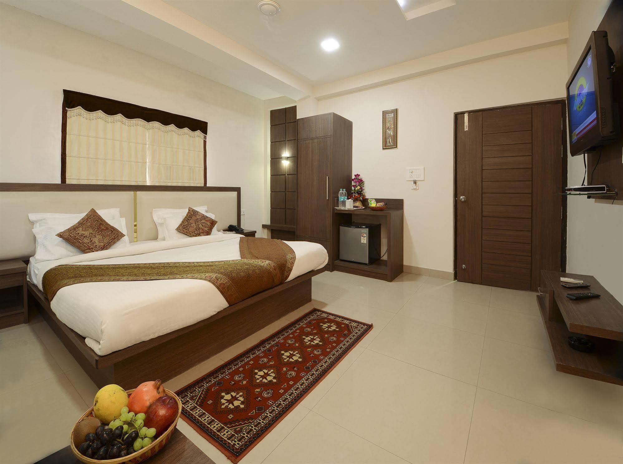 Fabhotel Plus Maniram Palace Agra  Exterior photo